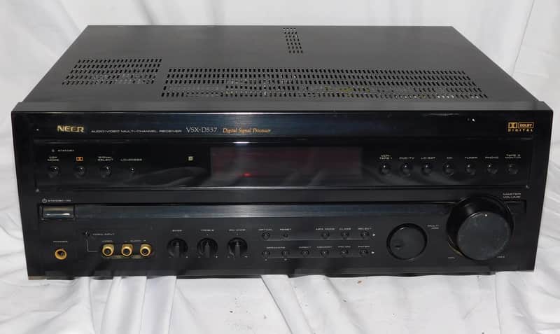 Pioneer VSX-D557 receiver with phono input image 1