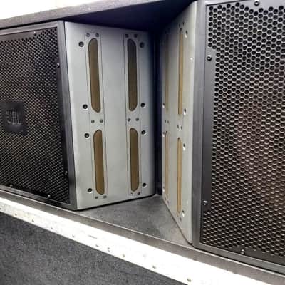 JBL VERTEC 4889 FULL SIZE 3 WAY LINE ARRAY SPEAKERS W/CASE AND COVER (LOT OF 2) image 5