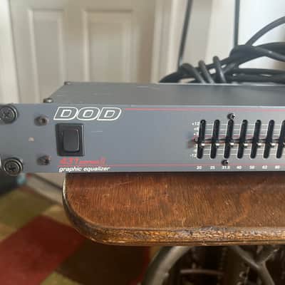 DOD 431 Series II 31 band graphic equalizer with rack mount bolts/washers image 2
