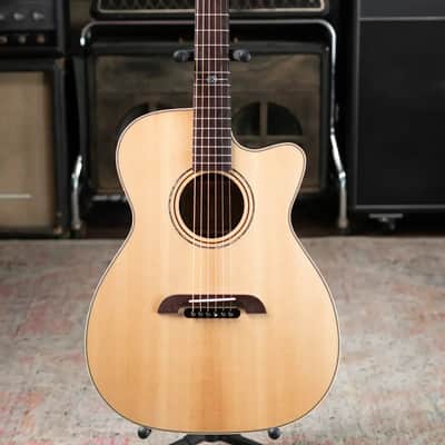 Alvarez Yairi FY70ce Acoustic/Electric Guitar with Hardshell Case image 2