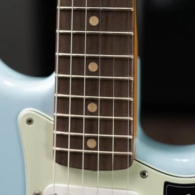 Fender Limited Edition Vintera II Road Worn '60s Stratocaster Electric Guitar - Sonic Blue with Hardshell Case image 9