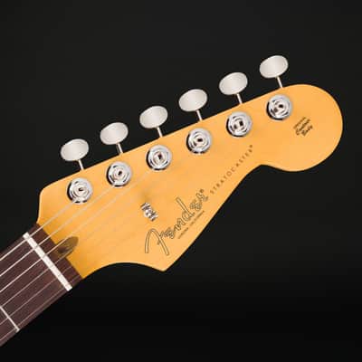 Fender American Professional Classic Stratocaster, Rosewood Fingerboard in Faded Dakota Red image 6