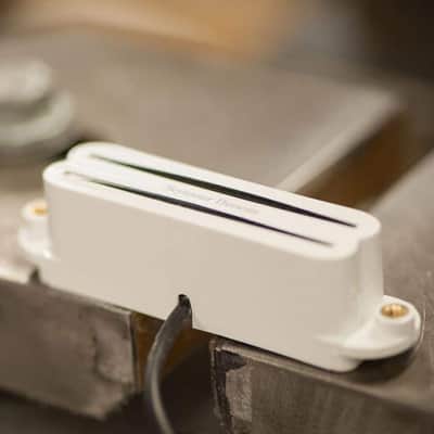 Seymour Duncan SHR-1BWH Hot Rails Strat Bridge Pickup - White image 2