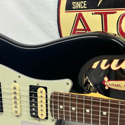 Fender 2024 Collection, Made in Japan Hybrid II Stratocaster Strat HSH - Black image 3