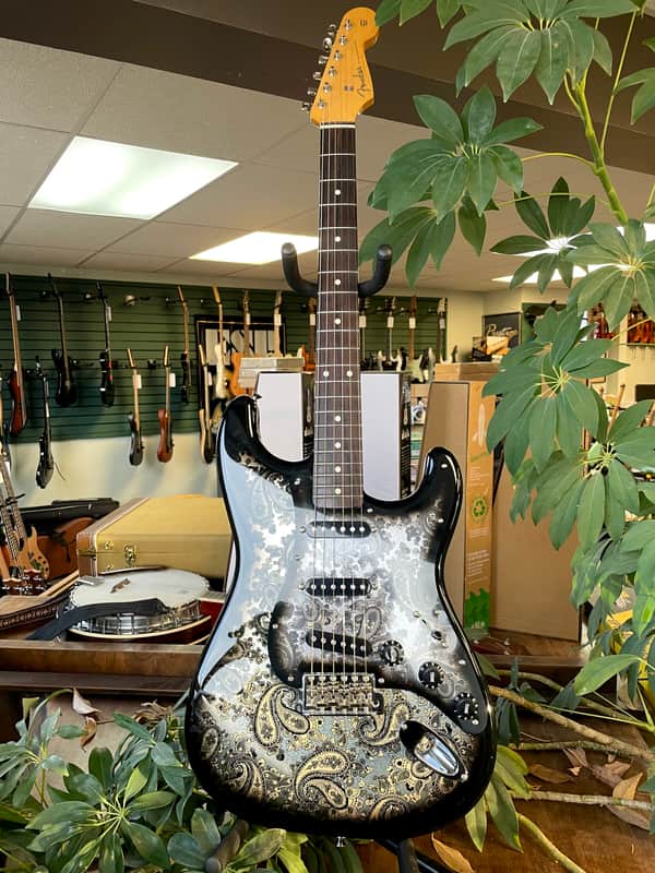 Fender MIJ Limited Edition Black Paisley Stratocaster 2020 - Black Paisley