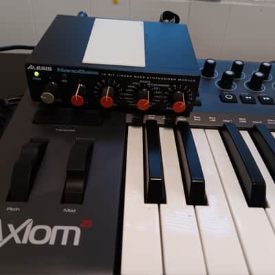 Alesis/ M audio Axiom25 Nano bass/ Axiom 25 Mid 90's