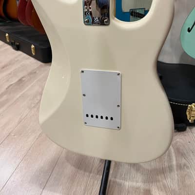 Fender American Vintage II '61 Stratocaster Left-Handed 2022 Olympic White image 10