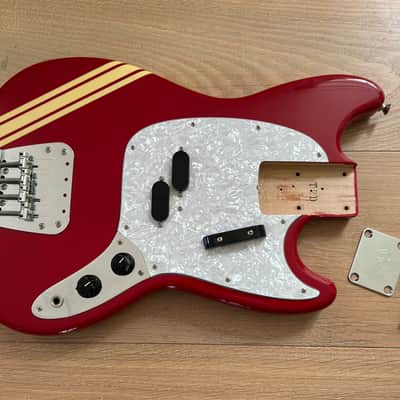 CIJ Fender Mustang Bass Body Racing Competition Trans Red (2008) - LOADED image 14