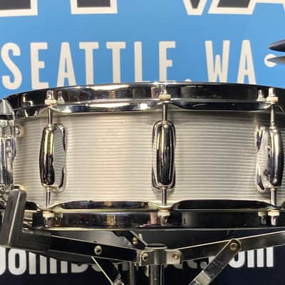 Slingerland - 5x14" No. 140, 10-Lug Aluminum Snare Drum with Rapid Strainer 1970s - Ribbed Aluminum. Engraved Hoops! image 3