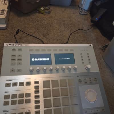 Native Instruments Maschine Studio 2010s - White image 7