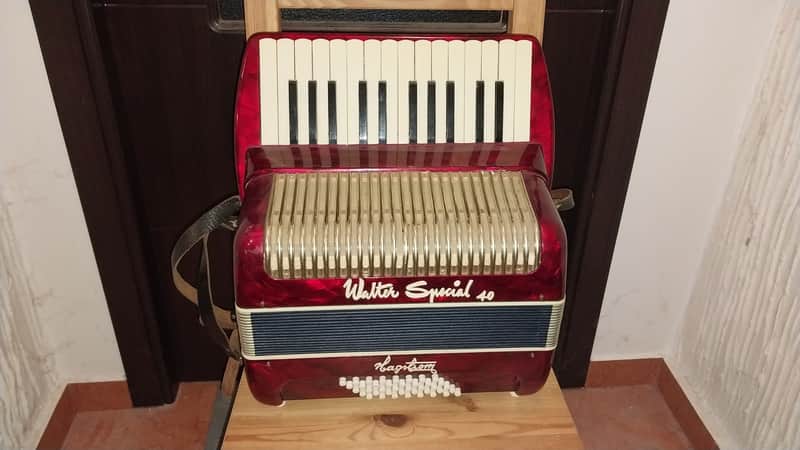 Hagstrom/Hagström Walter Special 40 accordion 1970´s - used, but near mint image 1