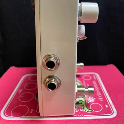 Electro-Harmonix Blurst Modulated Filter Pedal image 2