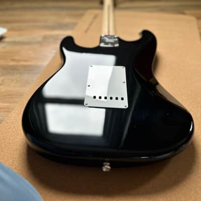 Blackie Fender Eric Clapton Artist Series Stratocaster with Vintage Noiseless Pickups 2001 - Present - Black image 7