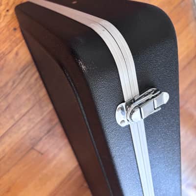 Gator GC-BASS Deluxe Molded Electric Bass Case 2020 - Black image 3