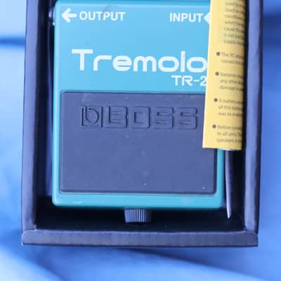 Boss tr-2 tremolo pedal with box and paperwork image 2