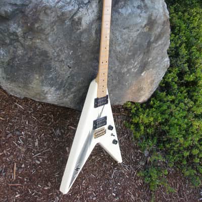 Aria Pro II XX 1980's White Yngwie Malmsteen (36 Hour Sale) image 6