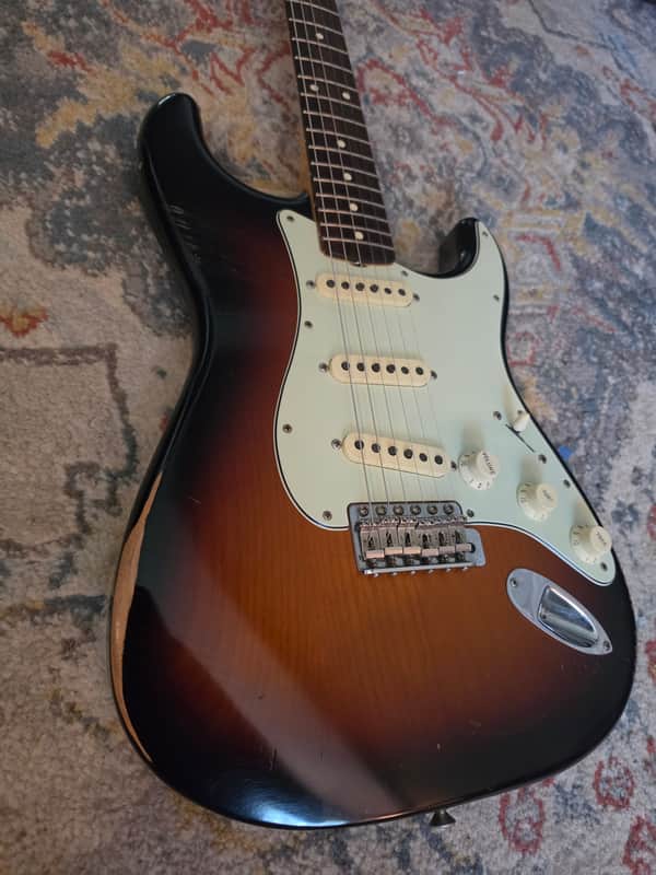 Fender Road Worn '60s Stratocaster with Rosewood Fretboard - Sunburst image 1