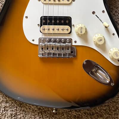 Fender JV Modified '50s Stratocaster HSS 2022 - 2024 - 2-Tone Sunburst image 2