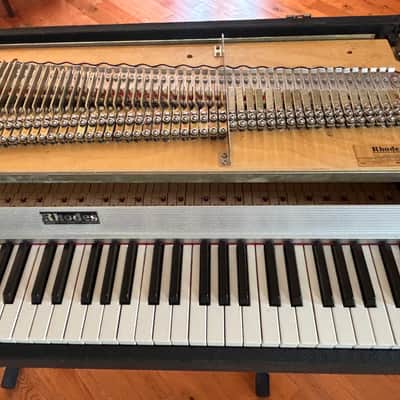 Rhodes Seventy Three Mark I Stage 73 – 1977 image 7