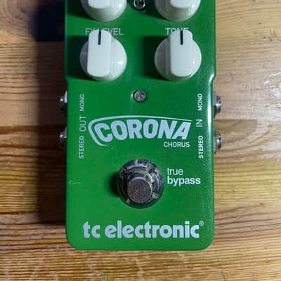 TC Electronic Corona Chorus 2011 - Present - Green image 2