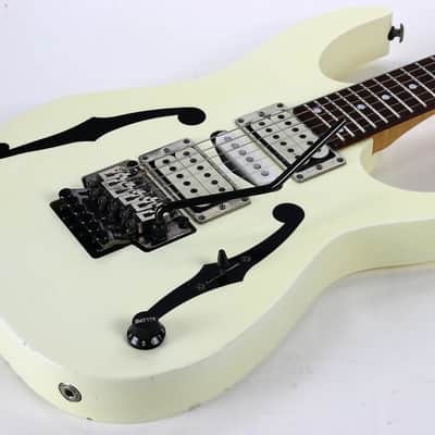 Ibanez PGM30-WH Paul Gilbert Signature with Lo TRS II Tremolo 1995 - 2002 - Vintage White image 3