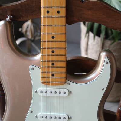 FENDER "American Professional Classic Stratocaster Fade Firemist Gold" GIGBAG, 3, 46 KG image 15