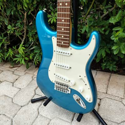 Fender Standard Stratocaster Lake Placid Blue Rosewood 2011 image 7