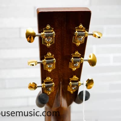 D Robert Goetzl 11 – Martin Custom Shop Artist 1 of 1 Hand-Painted image 21