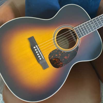 Larrivee Legacy Series OM-40 - Sunburst image 2