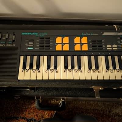 Immagine Casio SK-5 32-Key  Sampling Keyboard 1980s - 1