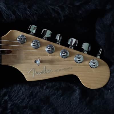 Fender American Deluxe Stratocaster 2005 Crimson Transparent image 6