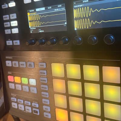 Native Instruments Maschine Studio Black image 3