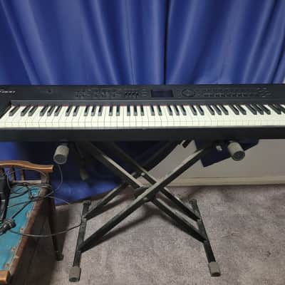 Roland RD-800 Digital Stage Piano + x3 Pedals & Dual Stage stand