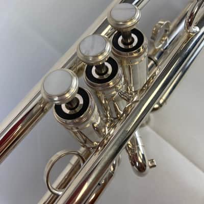 Getzen 907S Eterna Proteus Bb Trumpet – Silver Plated – Professional Model – Like New – w/ Case SM#3655 image 15