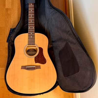 Seagull S6 Cedar Original Acoustic Guitar 2012 - Natural image 2