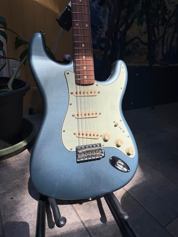 Fender Vintera '60s Stratocaster image 1