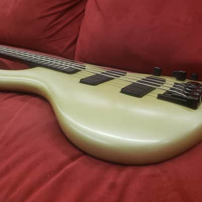 Ibanez EDB 600 Ergodyne Bass Pearl White Satin image 12