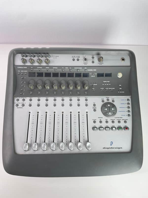 Digidesign Digi 002 Console Firewire Audio Interface with Control Surface 2000s - Gray image 1