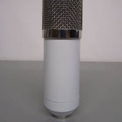 Cisno BM-800 Large Diaphragm Condenser Microphone, White image 4