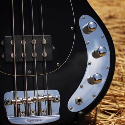 Ernie Ball Music Man StingRay 4 2EQ H 2014 đź–¤ image 10