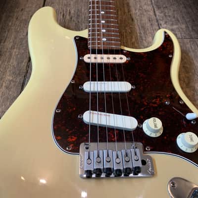 1994 Fender Stratocaster Deluxe Plus in Blonde finish & hard shell case image 5