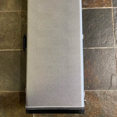 Rickenbacker 350/V63 Jetglo image 7