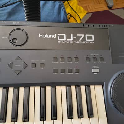 Roland DJ-70 - 1992 Digital Sampling Keyboard Scratch Wheel imagen 4