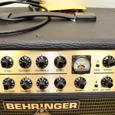 Behringer Ultracoustic ACX1000 2x60-Watt Acoustic Guitar Amp w/ Footswitch image 5