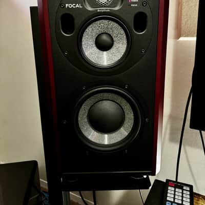 Focal Trio6 ST6 Powered Studio Monitors (Pair) image 1