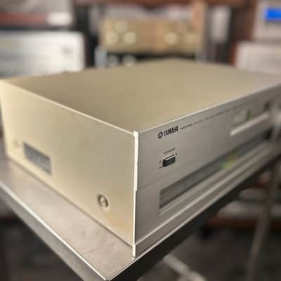 Yamaha CT-410 II Vintage Hi-Fi Tuner image 3