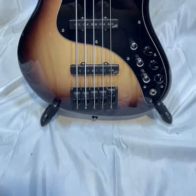 F bass VF5 2015 Sunburst image 2