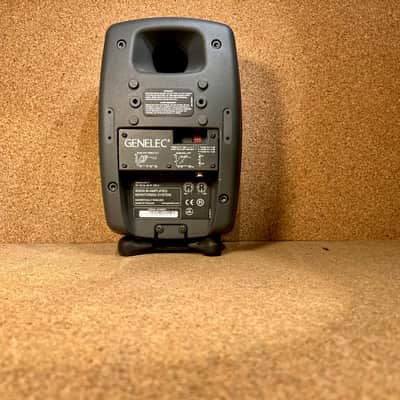 Genelec 8030A 5" Powered Nearfield Studio Monitor (SINGLE) 2005 - 2013 - Gray image 3