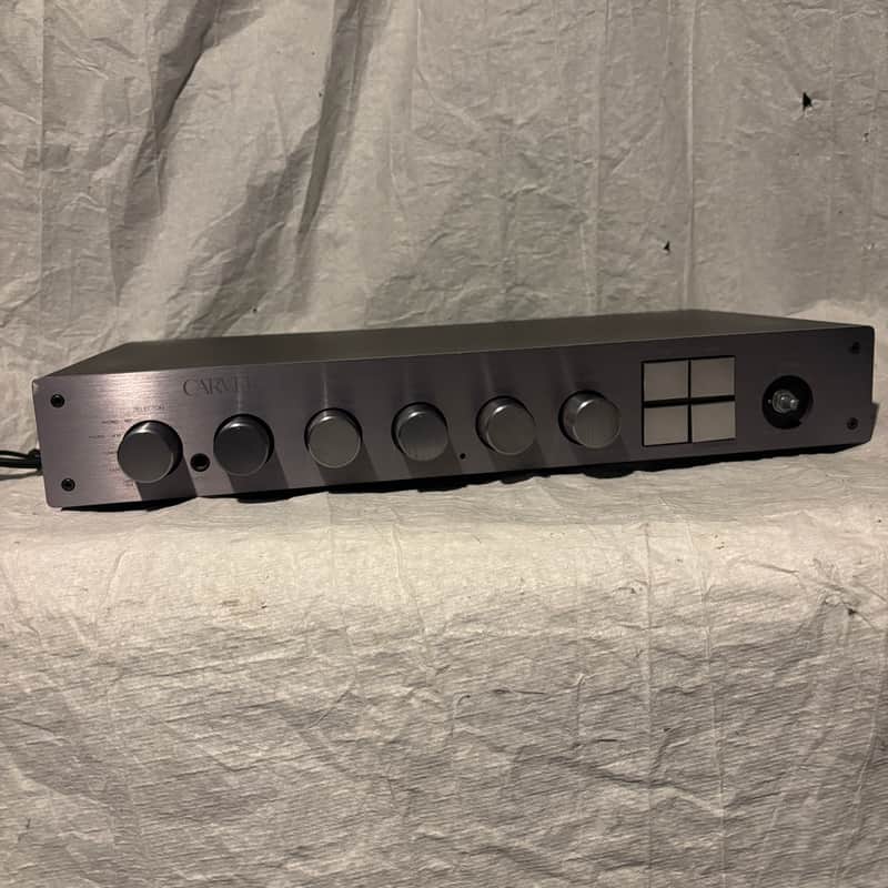 Carver C-2 - Silver image 1