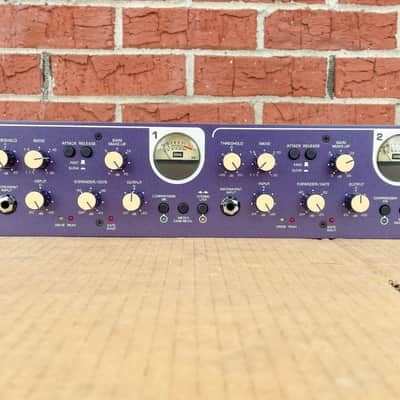 HHB Radius 30 Stereo Tube Processor Compressor + Original Box image 2